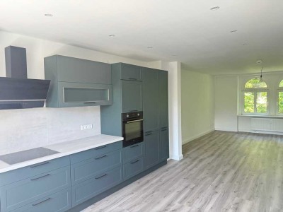 Umfangreich modernisierte Wohnung mit Einbauküche