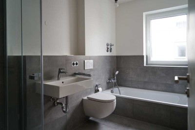 Moderne Wohnung mit Einbauküche und Balkon: exklusive 3-Zimmer-Wohnung in Rodgau