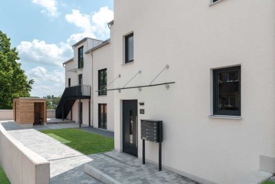 Erstbezug: Moderne Neubau 3-Zimmer-Wohnung mit zwei Balkonen in Ebersberg (S6)