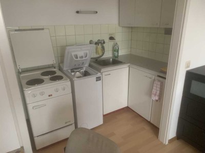 Absolute Citylage mit Einbauküche und neu renoviert!