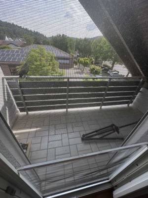 Tolle 2 Zimmer DG Wohnung mit Klimaanlage