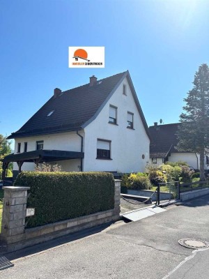 Gepflegtes Einfamilienwohnhaus mit Carport in traumhafter Lage
von Sonneberg