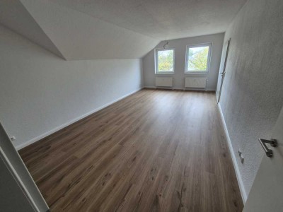 Helle 2-Zimmer Dachgeschosswohnung in Pinneberg