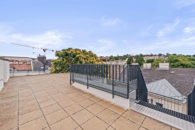 Dachterrassentraum im Innenhofgebäude – Ihr neues Zuhause!