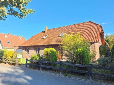 Wald- und wassernah - Zweifamilienhaus mit Pool und Garage in Greifswald-Eldena