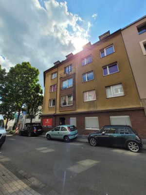 Frisch renovierte 4-Zimmer-Wohnung im EG ab Dez. Bezugsfertig