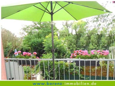 Charmante 4-5 ZKB Altbauwohnung, EKB, Südbalkon mit Blick auf den Neckar, direkte Bahnnähe!