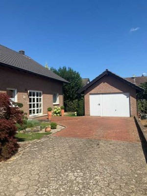 Gepflegtes 6-Zimmer-Einfamilienhaus mit EBK in Bocholt