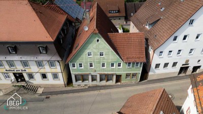 *PROVISIONSFREI* Einfamilienhaus mit großem Potenzial