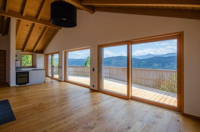 EINZIGARTIG. FÜR MENSCHEN MIT WEITBLICK. EIN RÜCKZUGSORT DER EXTRAKLASSE FÜR GENIESSER IN ERLESENER LAGE VON MILLSTATT AM SEE!