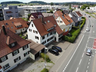 4-Zimmer-Wohnung mit Süd-West-Balkon im Dachgeschoss eines Fünf-Parteien-Hauses in Wangen