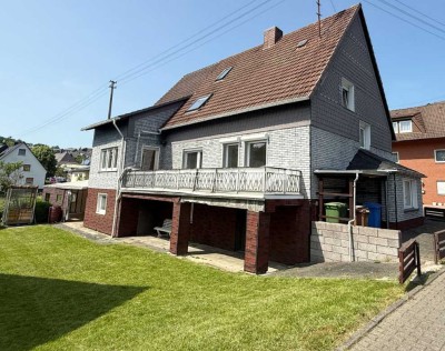 FREIRAUM4 +++ Großes Haus in ruhiger Tallage, Garagen & Grube – ideal für Handwerker & Familien