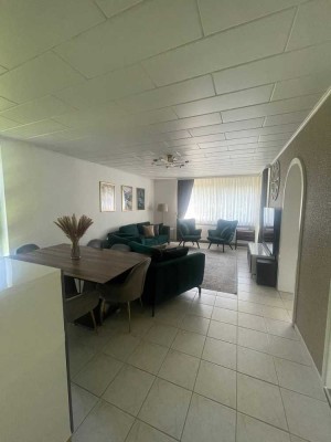Stilvolle 3-Zimmer-Wohnung mit gehobener Innenausstattung mit Balkon und EBK in Dietzenbach