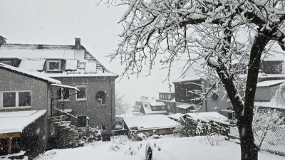 Moderne Doppelhaushälfte mit Photovoltaik – Provisionsfrei & direkt vom Eigentümer!