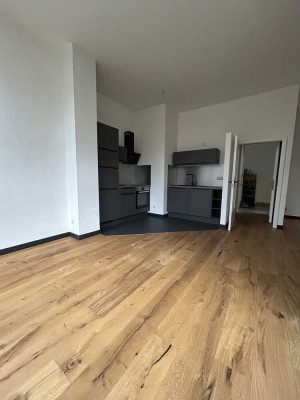 **Hübsche kleine 1-Raum-Wohnung** ALLES NEU