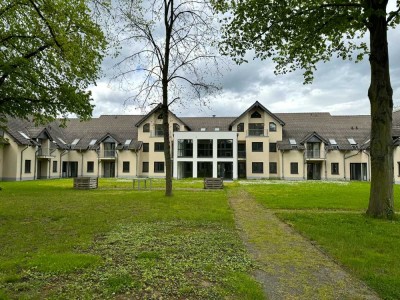 Betreutes Wohnen am Rhein - barrierefrei - Erstbezug nach Sanierung mit Küche & Balkon/Terrasse