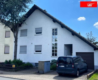 Charmante Doppelhaushälfte mit großem Garten