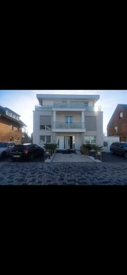 Exklusives Penthouse mit 3 Zimmern und Balkon in Baesweiler