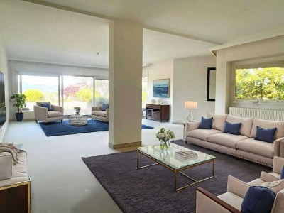 Großzügiges Wohnen mit Panoramablick: Stilvolle 4-Zimmer-Wohnung als Erstbezug nach Renovierung