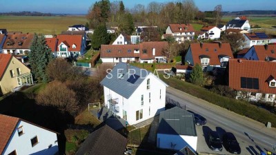 Exklusives Einfamilienhaus mit Luxusausstattung & separater 2-Zimmer-Dachgeschosswohnung