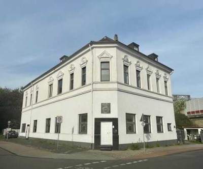 Geräumige, gepflegte 10-Zimmer-Maisonette-Wohnung in Duisburg
