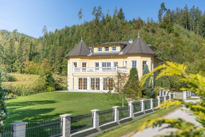 Luxuriöse Villa mit großem Garten in Maria Saal