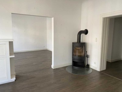 Siegburg Zentrum 4 Zimmer Wohnung-2.OG-zzgl. Mansardenwohnung-Perfekt für Homeoffice-kein Ste