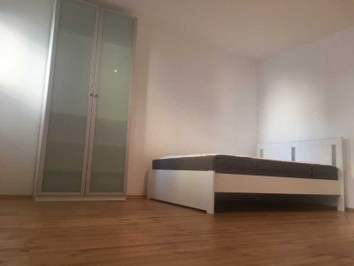 Exklusive, neuwertige 1-Zimmer-EG-Wohnung