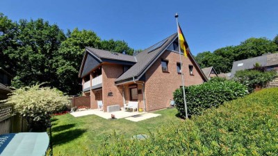 Modernisierte Maisonette-Wohnung mit Loggia, Pkw-Stellplatz und 2 Kellerräumen am Naherholungsgebiet