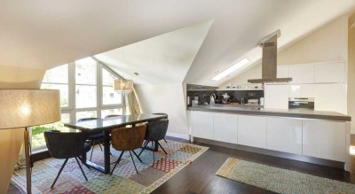 Erbbaurecht: Stilvolle Dachgeschosswohnung mit Alpen-und Seeblick im Herzen von Starnberg