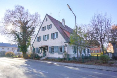 Charmantes Bauernhaus mit großem Grundstück und vielfältigem Entwicklungspotenzial