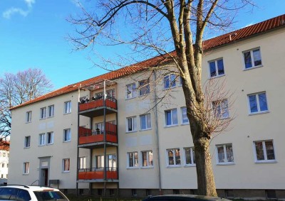 Ruhig & gepflegte 1,5-Zimmer-Wohnung mit großem Balkon in Lauchammer-Mitte