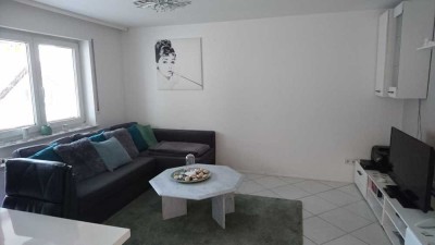 Stilvolle 2,5-Zimmer-Wohnung mit Balkon und Einbauküche in Stuttgart