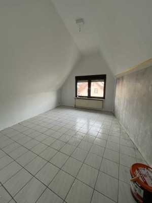 4-Zimmer-Wohnung mit Balkon und EBK in Keltern