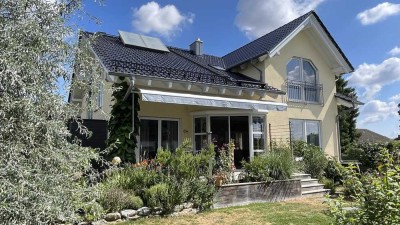 Hochwertig und top gepflegt-  Luxushaus in Massenbachhausen sucht neue Eigentümer!