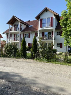 Geschmackvolle, neuwertige 3-Raum-Wohnung mit gehobener Innenausstattung mit Balkon in Jengen