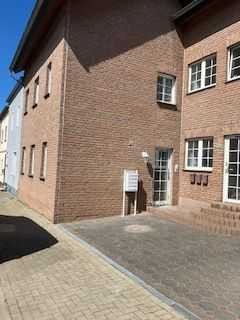 Stilvolle 2-Zimmer-Erdgeschosswohnung mit Balkon in Kerpen