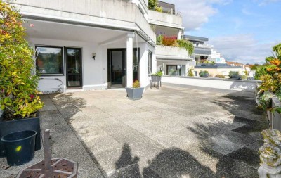 ImmoBillia: Großzügige 4 Zi.- Wohlfühlwohnung mit XXL-Terrasse – ruhig gelegen, charmant erhalten!