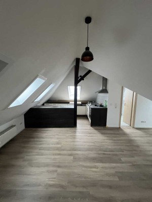 Charmante 3-Zimmer DG Wohnung in Top Lage!