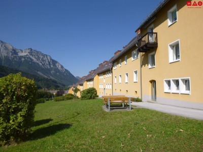 Sonnige neu sanierte Wohnung in bester Lage!