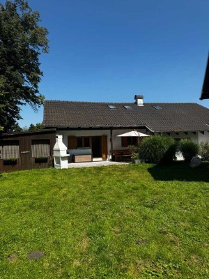 Idyllisches Einfamilienhaus in Neufinsing