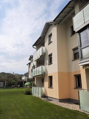 Helle 3-Zimmer Dachgeschosswohnung mit Loggia und Parkplatz