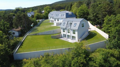 NEUE PREISE! Großzügige Doppelhaushälfte in Bad Fischau