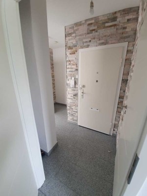 EXKLUSIVE 2 Zimmer WOHNUNG mitten in Wolfsburg mit Einbauküche, Badewanne, el. Rollläden...
