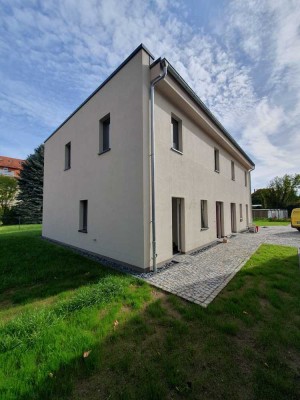 Erstbezug! Neubau Doppelhaushälfte in Meißen zu vermieten.