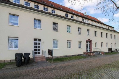 Ansprechender Zustand: 2-Zi.-Etagenwohnung in urbaner Lage