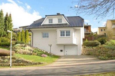 Obervellmar – Traumlage mit Fernblick… Sehr gepflegtes, freies Einfamilienhaus mit Garage