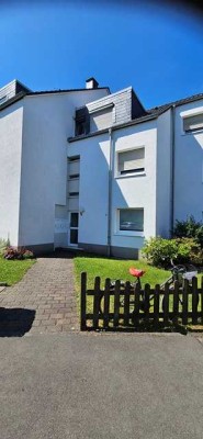 DG-Wohnung mit 2-Zimmern und Balkon