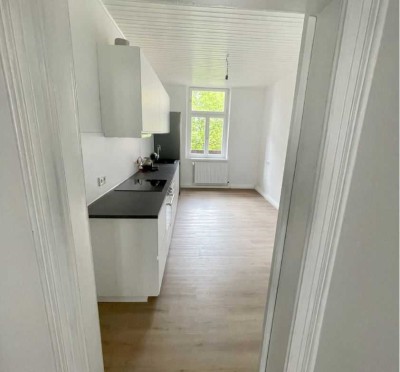 Helle 4-Zimmer Wohnung mit Balkon in Hof Innenstadt