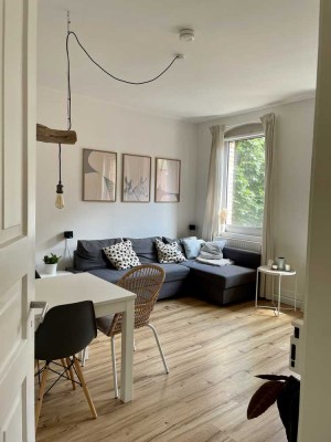 Helle 60m² Altbauwohnung im 2. OG ab 01.07. zu vermieten!
